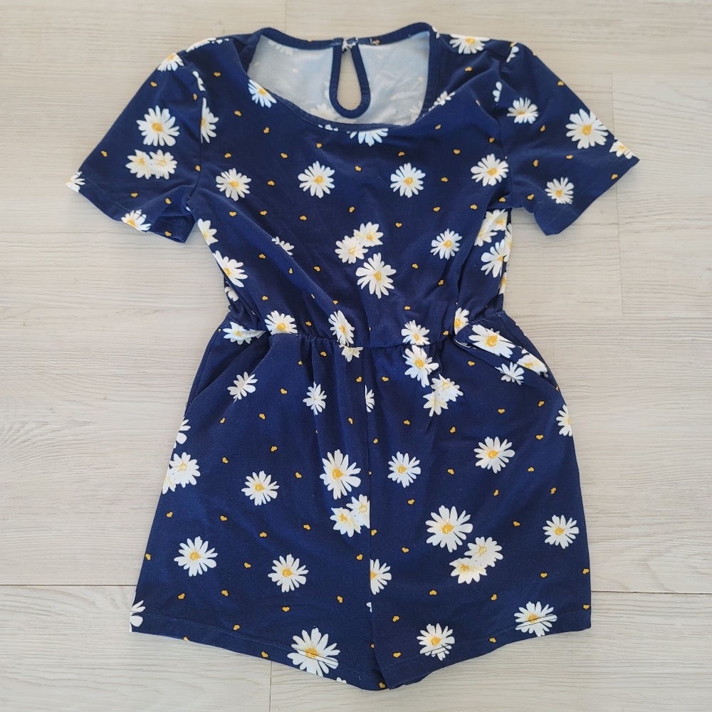 Girls Daisy Summer Romper Size Small 6